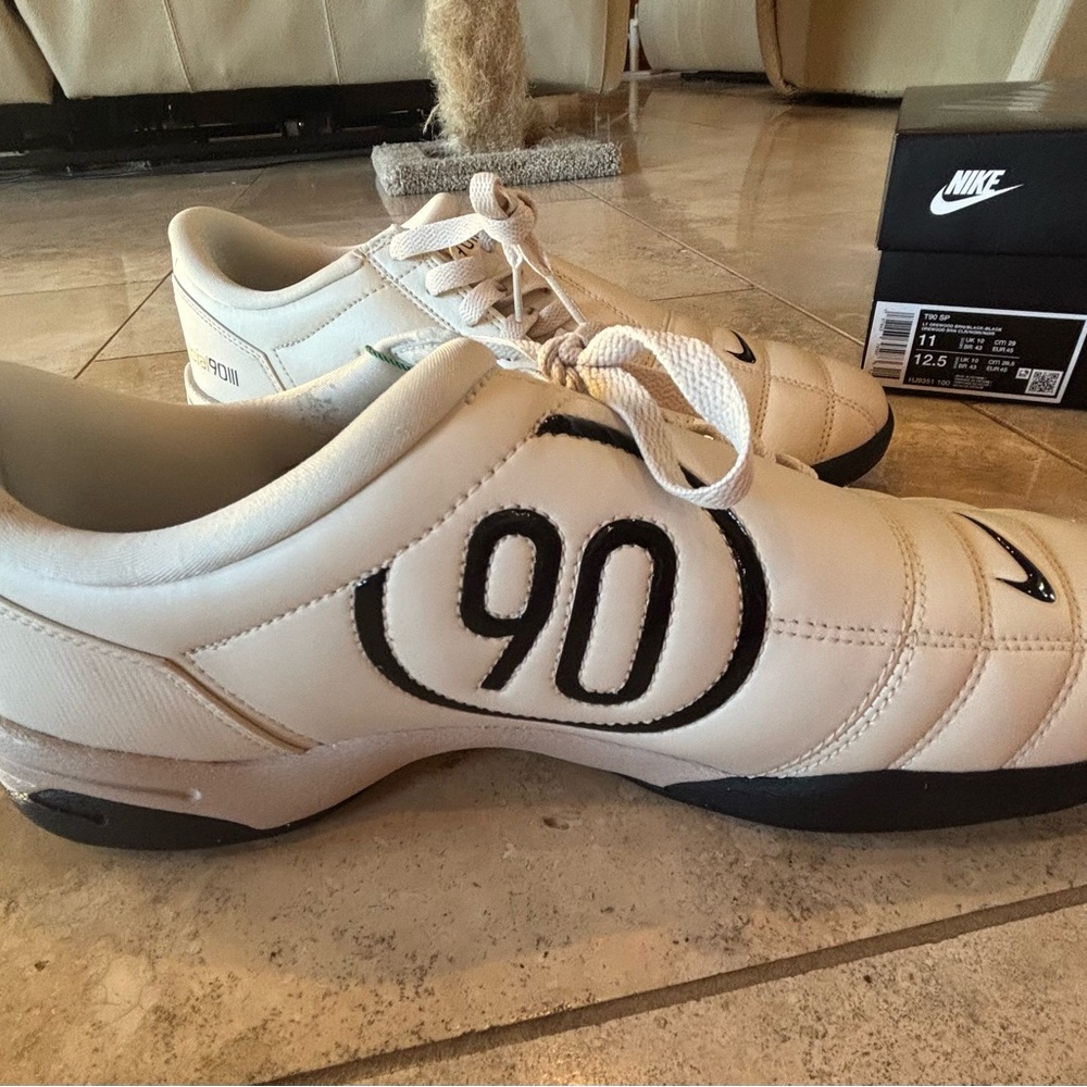 Nike Men's Total 90 (soccer inspired) Cream colored “orewood brown” Sneakers - Picture 6 of 6